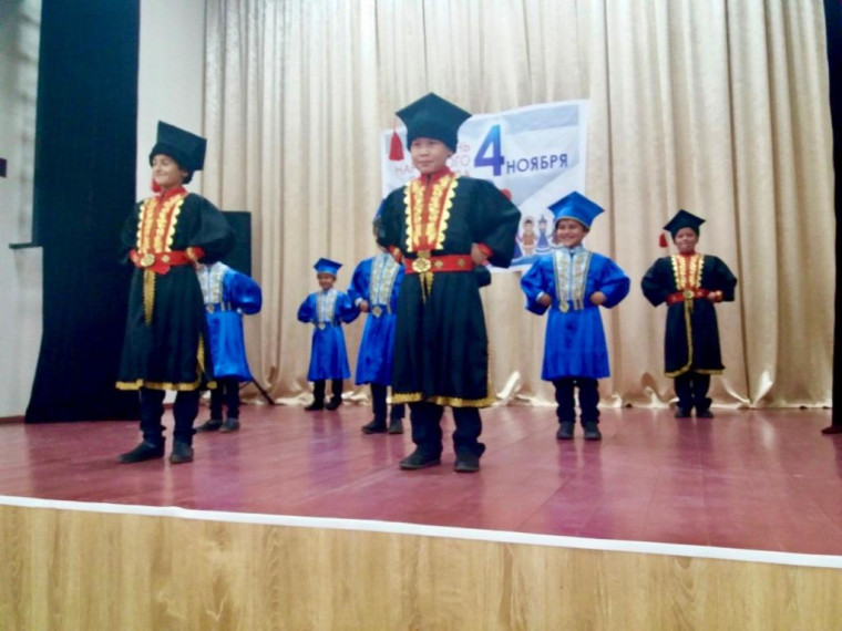 Кумчане празднуют День народного единства. Кумчане празднуют День народного единства.